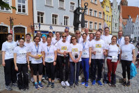 Das Foto zeigt das Team der Regierung von Niederbayern, das für den guten Zweck am Benefizlauf "Landshut läuft" teilnahm. 
