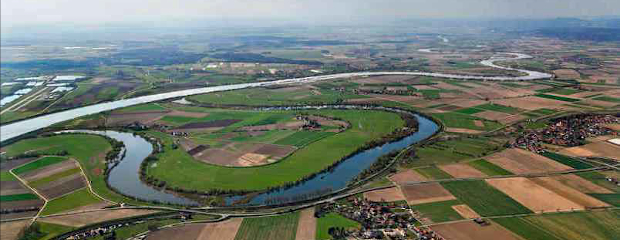 Flutpolder Öberauer Schleife bei Straubing